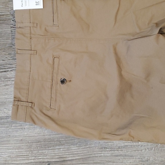 Goodfellow Flat Front 9" Seam Shorts Size 32 - Picture 4 of 4